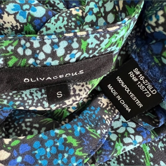 Olivaceous Floral Long Sleeve Shift Dress - Picture 4 of 5